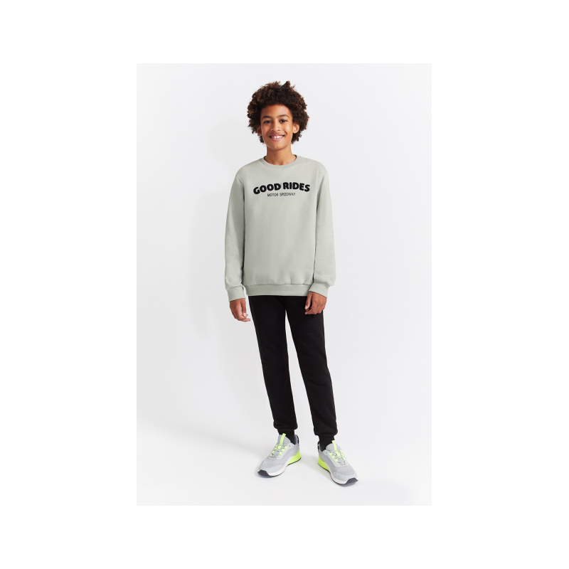 Conjunto Niño-Street Monkey Conjunto Niño-Street Monkey