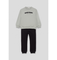 Conjunto Niño-Street Monkey