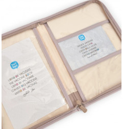 Porta documentos para bebé con estampado de jirafas en tonos neutros-Tuc Tuc