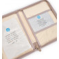Porta documentos para bebé con estampado de jirafas en tonos neutros-Tuc Tuc Porta documentos para bebé con estampado de jirafas en tonos neutros-Tuc Tuc
