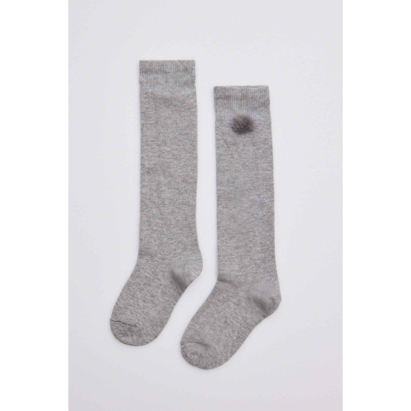 Calcetines largos gris pom pom-Ysabel Mora