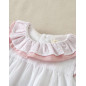 Vestido de bebé de plumeti blanco con volante en el cuello-Dadati