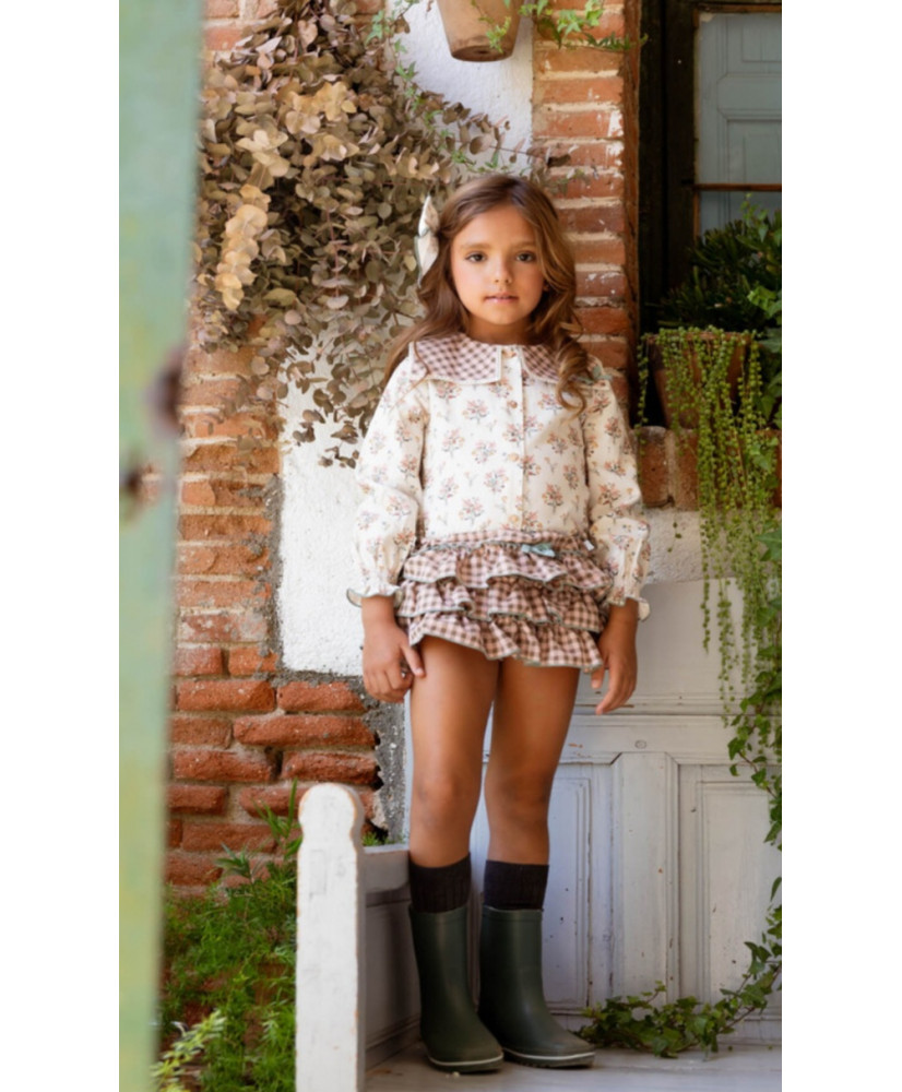 Conjunto Camisa Cuello Cuadros y Braga Bombón Taupe-Manuela Montero Conjunto Camisa Cuello Cuadros y Braga Bombón Taupe-Manuela Montero