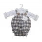 Conjunto Peto Bombacho Arles Gris y Body Blonda Blanco-Protea Baby Conjunto Peto Bombacho Arles Gris y Body Blonda Blanco-Protea Baby