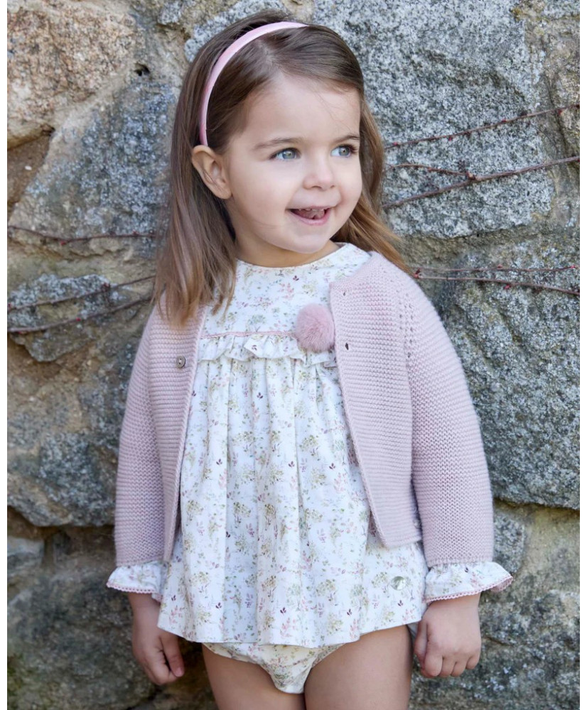 Conjunto de bebé niña de vestido con cubrepañal microestampado en rosa Peonia-Martín Aranda