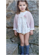 Conjunto de bebé niña de vestido con cubrepañal microestampado en rosa Peonia-Martín Aranda